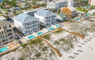 Gulf Front 8 BR 6 BA Pool & Hot Tub Pickleball Fun - 0