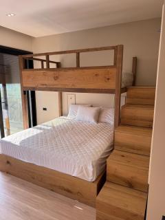 SeaLight Studio - Walk to Beach - Stylish Cozy Loft - 0