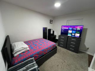 Room near Downtown - 5