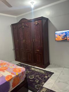 شقة مفروشة بالكامل لاسرة من 6 افراد مكيفة بالخدمات - 2