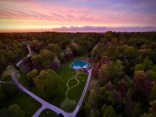 Secluded Waterfront Yurt with Wood-Fired Sauna near French Lick - 9