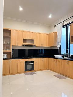 The Bali House Puncak - 8