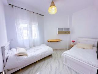 Elite Holiday Homes - Confort Appartements, proximity to Akdital & Aéroport - 1