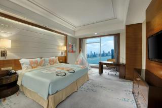 Crowne Plaza Nanchang Riverside by IHG - 8