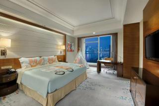 Crowne Plaza Nanchang Riverside by IHG - 9