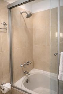 Miraflores Apartments 101 Tripoli Street by Private Host - 4