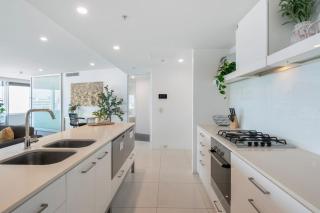 Luxury 3 Bedroom Apartment with Ocean Views - Coast HM - Gold Coast - 5