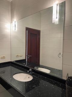 Lux 3BR Apt with 1 Ensuite & Pool upon request 4 extra fees - 3