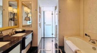 Tongxiang Inspirock Hotel - 1