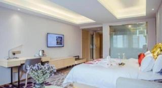 Lavande Hotels Jingshan Bus Station - 3