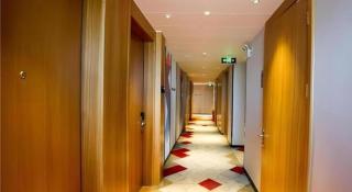 Borrman Hotel Guiping Xishan Government Service Center - 6