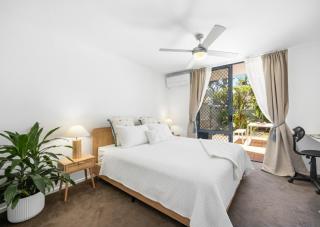 Salad Days -Beachfront & Pet Friendly - 8