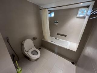 Luxury Apartment in Gulshan-1, 3500sqft - 8