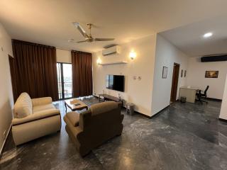 Luxury Apartment in Gulshan-1, 3500sqft - 0