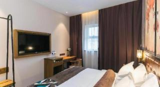 James Joyce Coffetel Tianjin Railway Station - 4