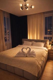 Просторная и стильная квартира с видом на горы - 0