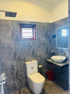 Ravan Safari Rest Inn - 6