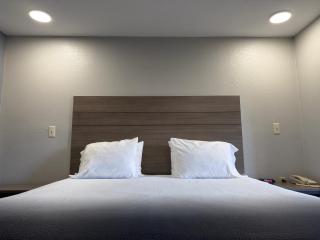 Americas Best Value Inn Cabot - 3