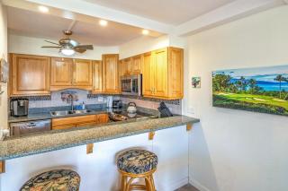 Experience Kamaole Sands 6-202, Stunning Renovation, Ocean View, Wi-Fi, Split AC - 8
