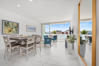 Great Location 3BR Condo walk to Beach & Downtown - 0