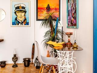 Central Art Apartment with Treasure Hunt, Free Parking & Self Check-In - 5