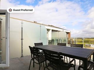 8 person holiday home in Ringkøbing-By Traum - 0