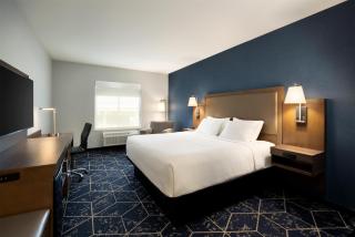 Hyatt Select St Louis Airport - 3