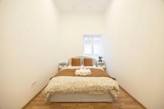 Chic Central Flat walk to Opera & Ruin Pubs - 8