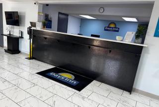 Days Inn by Wyndham Lake City I-10 - 9