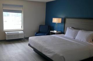 Baymont by Wyndham Louisville Southwest - 3
