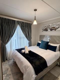 Charming Oasis in the East - 2