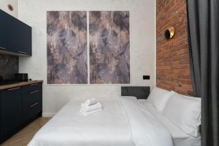 Bohaterów Getta Studio with Mezzanine by BookingHost - 1