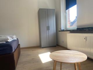 Stefans Apartments A - 20 min bis DD Messe und Flughafen inkl Parkplatz - 2