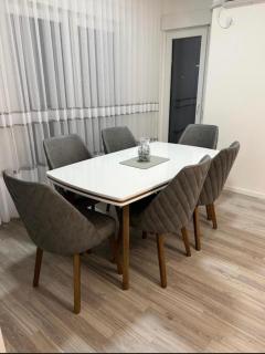 The Platinum Center Stay - 2BR - Free Parking Garage - 6