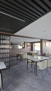 1 bedroom apartment with heated pool and gym - 8