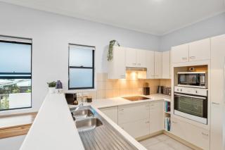 Avenal Noosa Views Pool Walk to Hastings St - 6