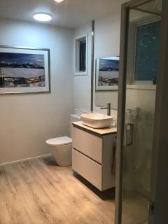 The Coastal Nook - Cozy Picton Retreat - 6