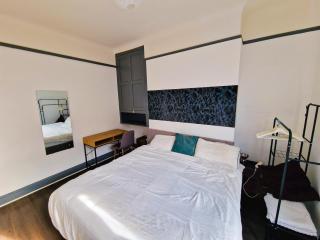 Spacious 4BDR Home Near Anfield & City Centre - 7