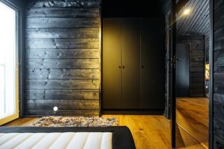 Luxury Aurora Pine Villa by Hilla Villas - 7