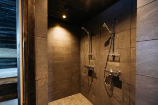 Luxury Aurora Pine Villa by Hilla Villas - 6