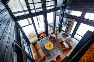 Luxury Aurora Pine Villa by Hilla Villas - 4