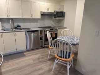 Private Guest Suite In Colwood - 6