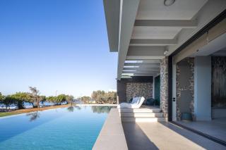 Moonlight Villas Calypso - Sleek Coastal Living by etouri - 2