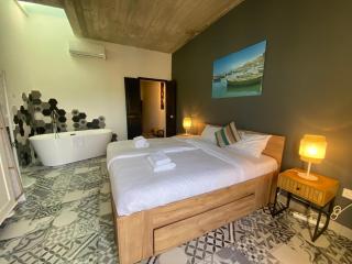 Sliema Distant Seaview Penthouse - 5