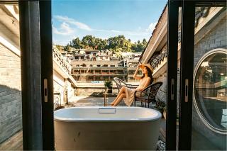 云桥自在江景民宿 - 9