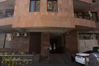 City View 2BR With Balcony, Steps To Cascade And North Avenue l New Building - 4