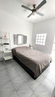 Sunny Apartment in Central Torrevieja with Pool Near the Beach - 7