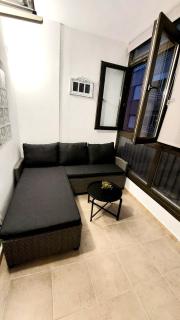 Sunny Apartment in Central Torrevieja with Pool Near the Beach - 5