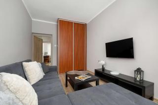 Komfortowy Apartament w Katowicach z 2 Sypialniami by Noclegi Renters - 1