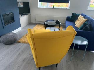 Consett Gorgeous Two Bedroom Apartment - 7